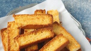 Buttery cinnamon crunch  Premium Vanilla cake rusk